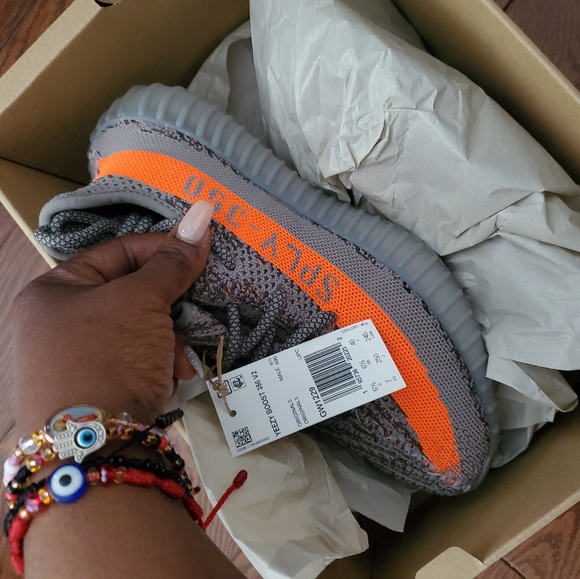 Adidas/Yeezy Boost 350 V2 .. Beluga RF/Steeple Grey/ Solar Red *size 7 - Picture 1 of 4